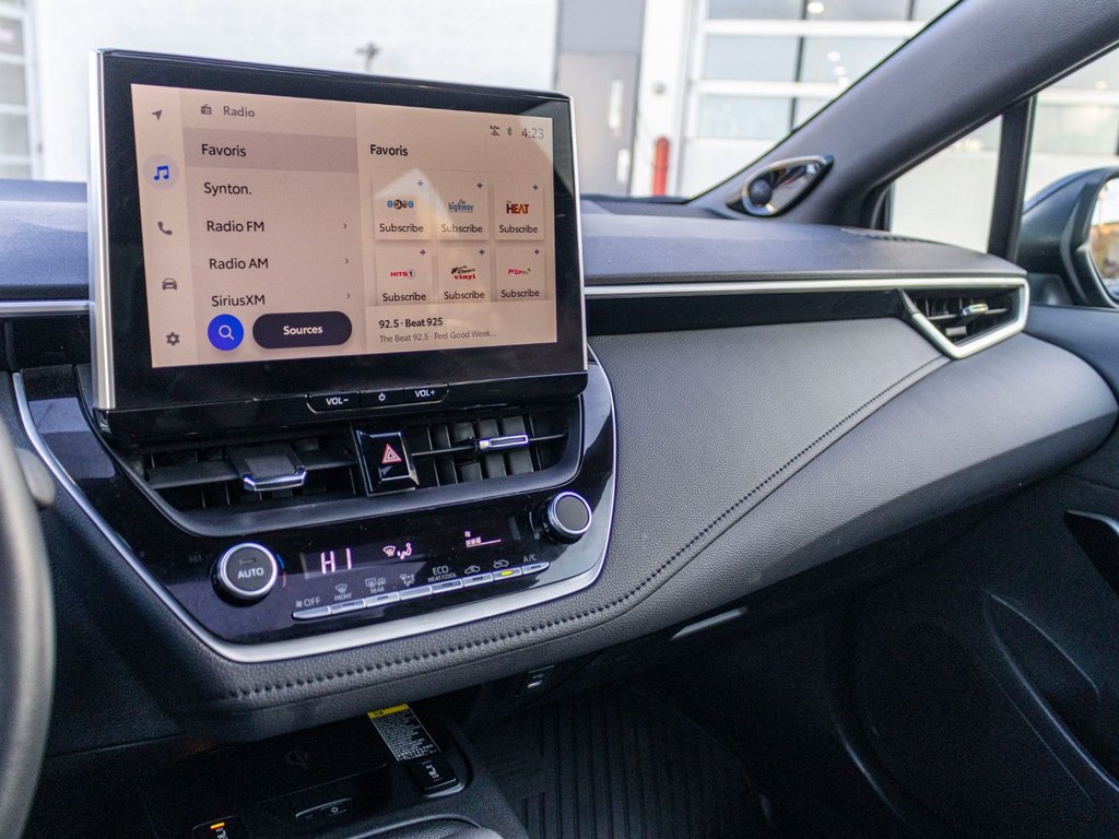 2026 Toyota COROLLA HYBRIDE XSE AWD **JAMAIS ACCIDENTÉ+CUIR+TOIT+CARPLAY+18PO* in Charlemagne, Quebec - 13 - w1024h768px