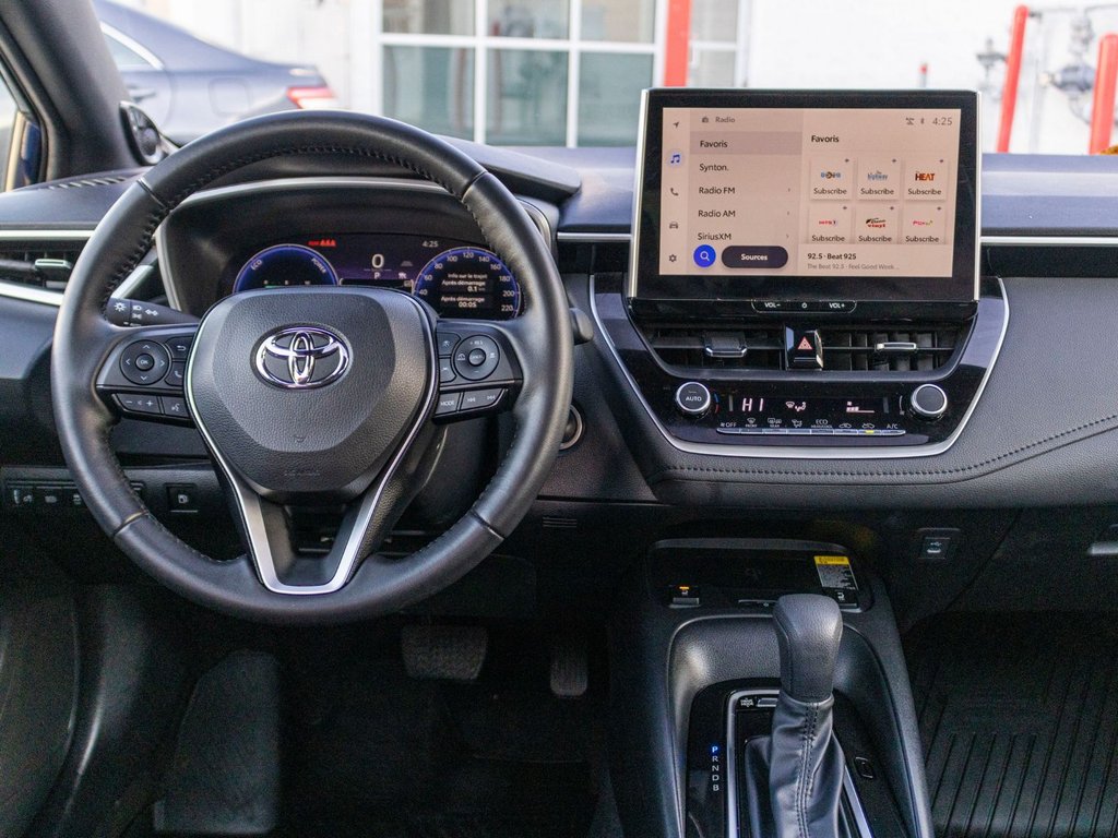 2026 Toyota COROLLA HYBRIDE XSE AWD **JAMAIS ACCIDENTÉ+CUIR+TOIT+CARPLAY+18PO* in Charlemagne, Quebec - 8 - w1024h768px