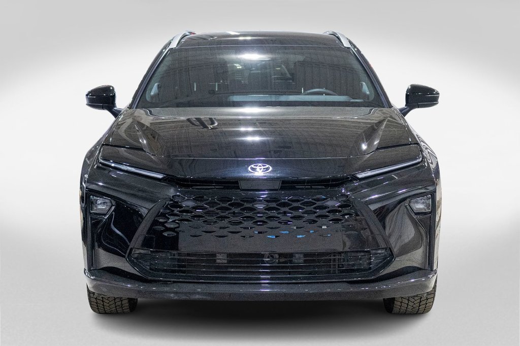 2025 Toyota Crown Signia Limited in Charlemagne, Quebec - 2 - w1024h768px