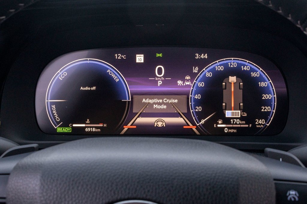 2025 Toyota Crown Signia Limited in Charlemagne, Quebec - 18 - w1024h768px