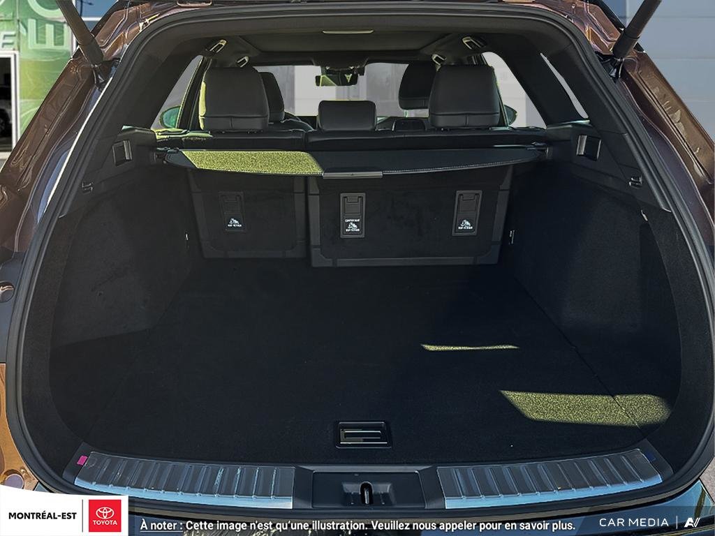 Toyota Crown Signia Limited 2025 à Charlemagne, Québec - 6 - w1024h768px