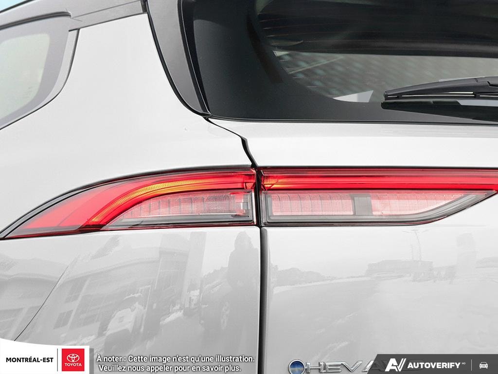 2025 Toyota Crown Signia Limited in Charlemagne, Quebec - 9 - w1024h768px