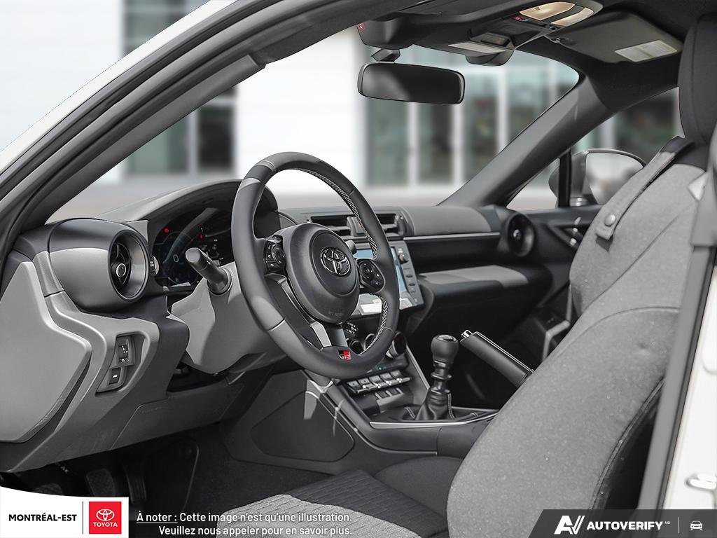 2026 Toyota GR86 Premium MT in Charlemagne, Quebec - 12 - w1024h768px