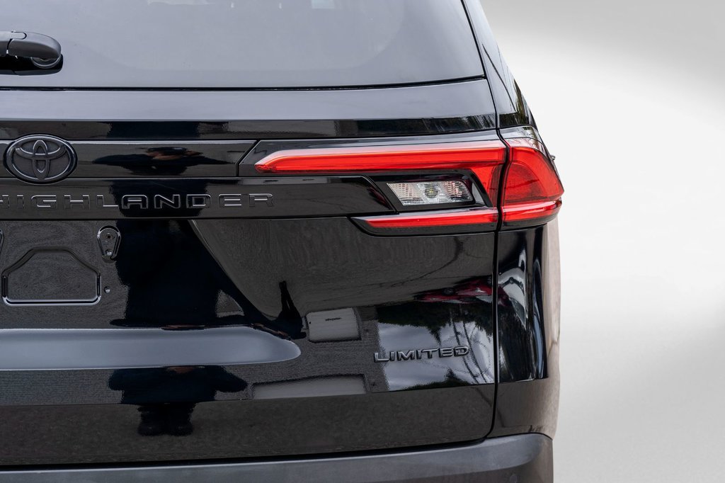 2024 Toyota GRAND HIGHLANDER HYBRIDE LIMITED **JAMAIS ACCIDENTÉ+CUIR+TOIT PANO+20PO** in Charlemagne, Quebec - 27 - w1024h768px