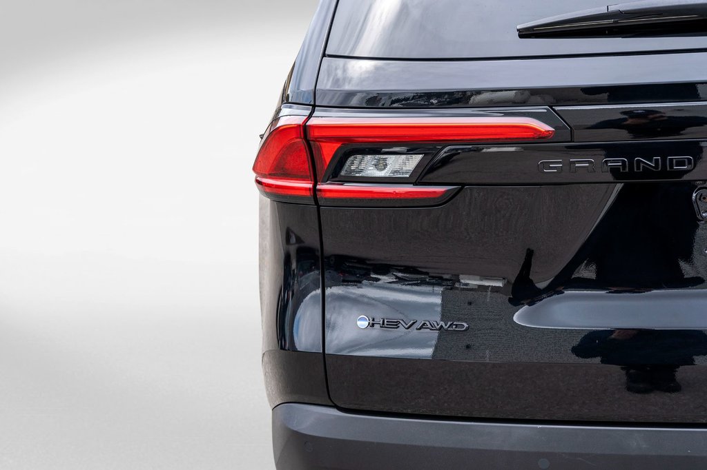 2024 Toyota GRAND HIGHLANDER HYBRIDE LIMITED **JAMAIS ACCIDENTÉ+CUIR+TOIT PANO+20PO** in Charlemagne, Quebec - 26 - w1024h768px