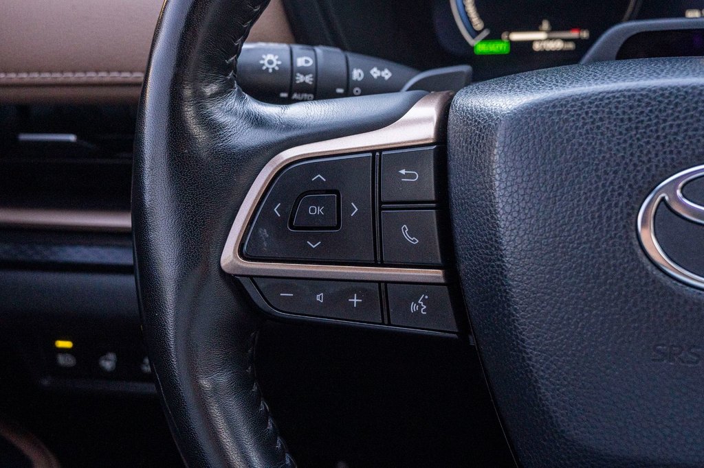 2024 Toyota GRAND HIGHLANDER HYBRIDE PLATINUM MAX **JAMAIS ACCIDENTÉ+CUIR+TOIT PANO** in Charlemagne, Quebec - 10 - w1024h768px