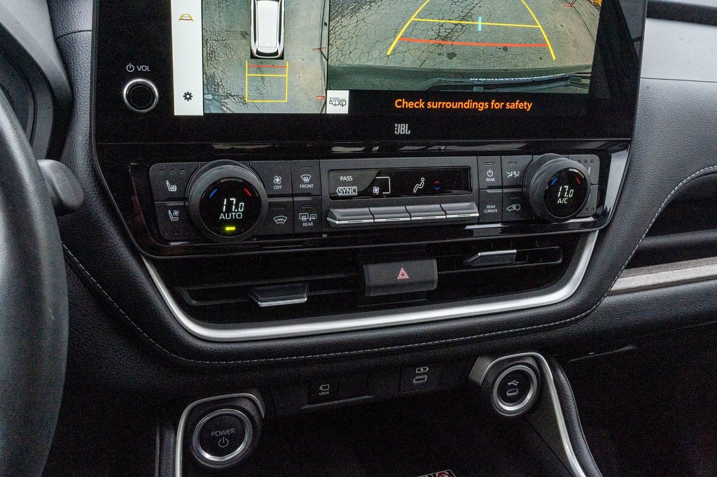 2024 Toyota GRAND HIGHLANDER HYBRIDE LIMITED **JAMAIS ACCIDENTÉ+CUIR+TOIT PANO+20PO** in Charlemagne, Quebec - 11 - w1024h768px