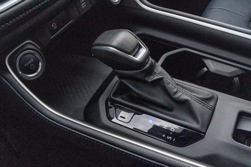 2024 Toyota GRAND HIGHLANDER HYBRIDE LIMITED **JAMAIS ACCIDENTÉ+CUIR+TOIT PANO+20PO** in Charlemagne, Quebec - 9 - w1024h768px