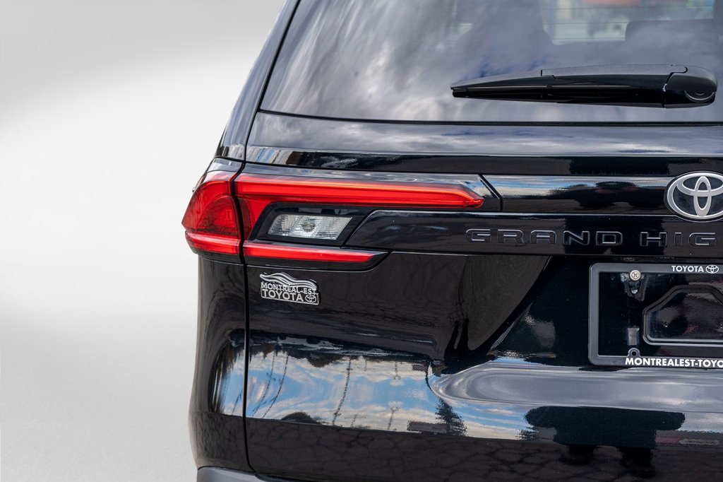 2024 Toyota GRAND HIGHLANDER HYBRIDE LIMITED **JAMAIS ACCIDENTÉ+CUIR+TOIT PANO+20PO** in Charlemagne, Quebec - 20 - w1024h768px