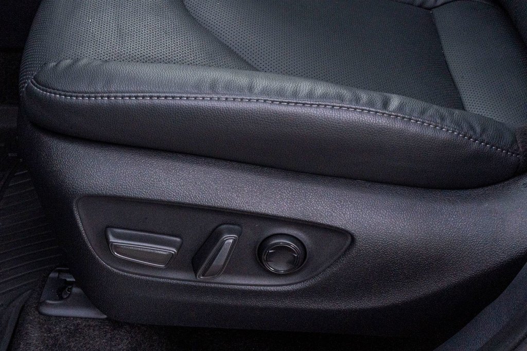 2024 Toyota GRAND HIGHLANDER HYBRIDE LIMITED **JAMAIS ACCIDENTÉ+CUIR+TOIT PANO+20PO** in Charlemagne, Quebec - 16 - w1024h768px