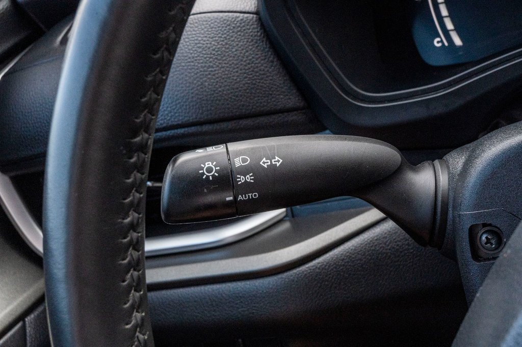 2024 Toyota GRAND HIGHLANDER HYBRIDE XLE **JAMAIS ACCIDENTÉ+CUIR+CARPLAY+CAMÉRA+MAG** in Charlemagne, Quebec - 15 - w1024h768px