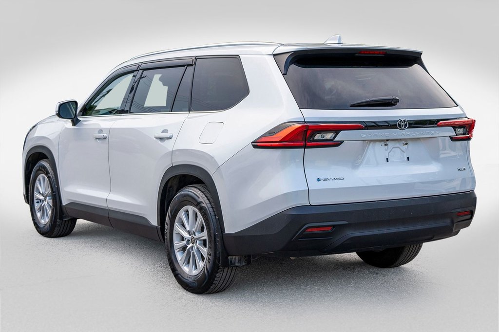 2024 Toyota GRAND HIGHLANDER HYBRIDE XLE **JAMAIS ACCIDENTÉ+CUIR+CARPLAY+CAMÉRA+MAG** in Charlemagne, Quebec - 4 - w1024h768px