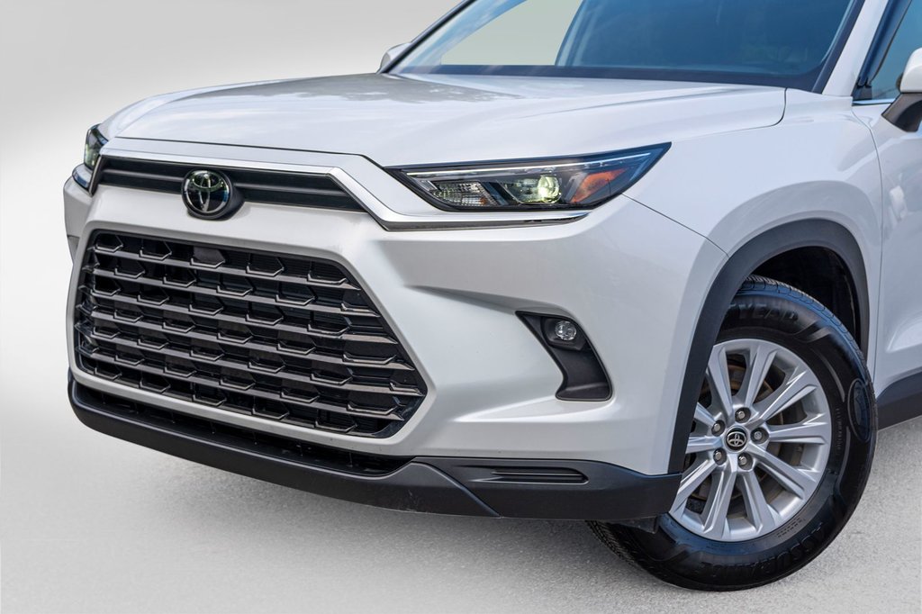 2024 Toyota GRAND HIGHLANDER HYBRIDE XLE **JAMAIS ACCIDENTÉ+CUIR+CARPLAY+CAMÉRA+MAG** in Charlemagne, Quebec - 25 - w1024h768px
