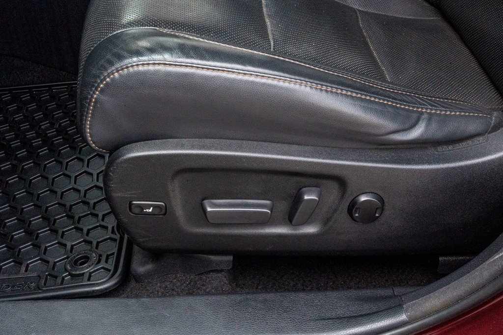 2016 Toyota Highlander Hybride LIMITED **JAMAIS ACCIDENTÉ+CUIR+TOIT in Charlemagne, Quebec - 21 - w1024h768px