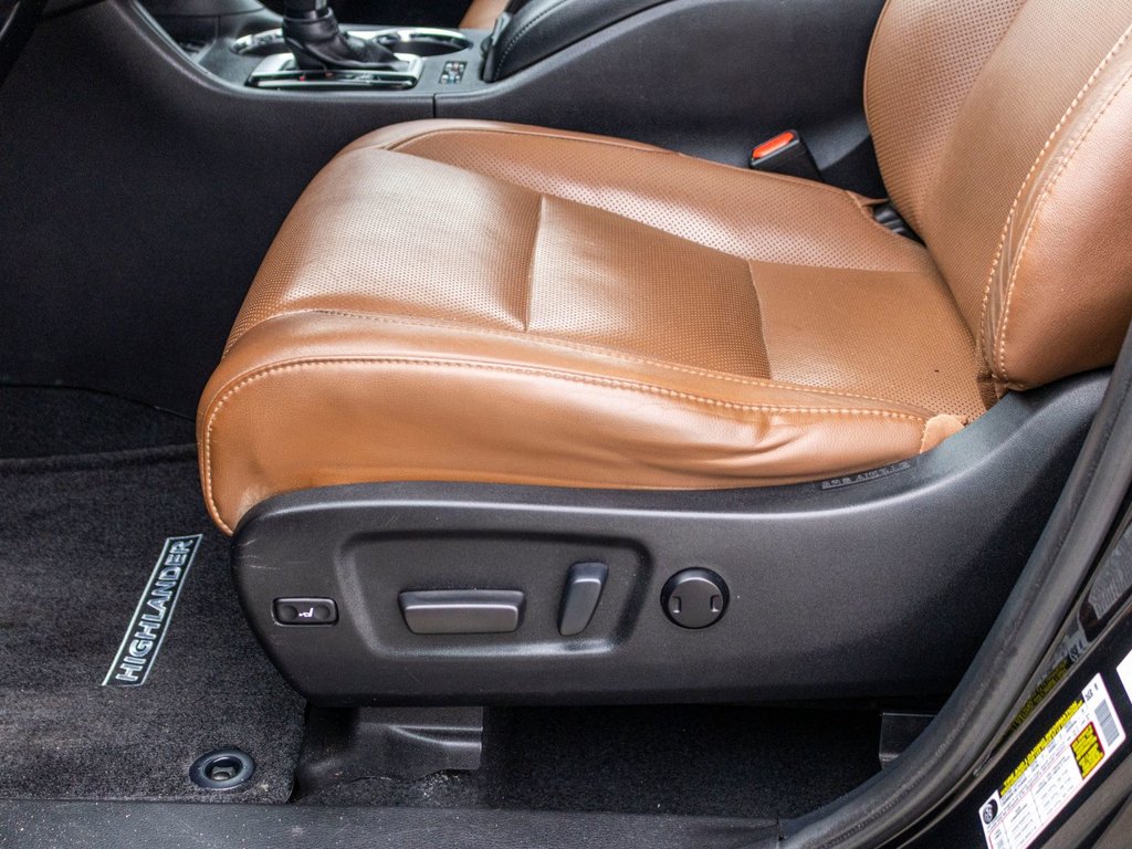 2019 Toyota Highlander Limited**JAMAIS ACCIDENTÉ + TOIT PANORAMIQUE + JBL in Charlemagne, Quebec - 26 - w1024h768px