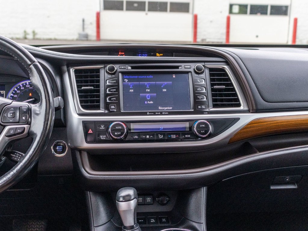 2019 Toyota Highlander Limited**JAMAIS ACCIDENTÉ + TOIT PANORAMIQUE + JBL in Charlemagne, Quebec - 9 - w1024h768px