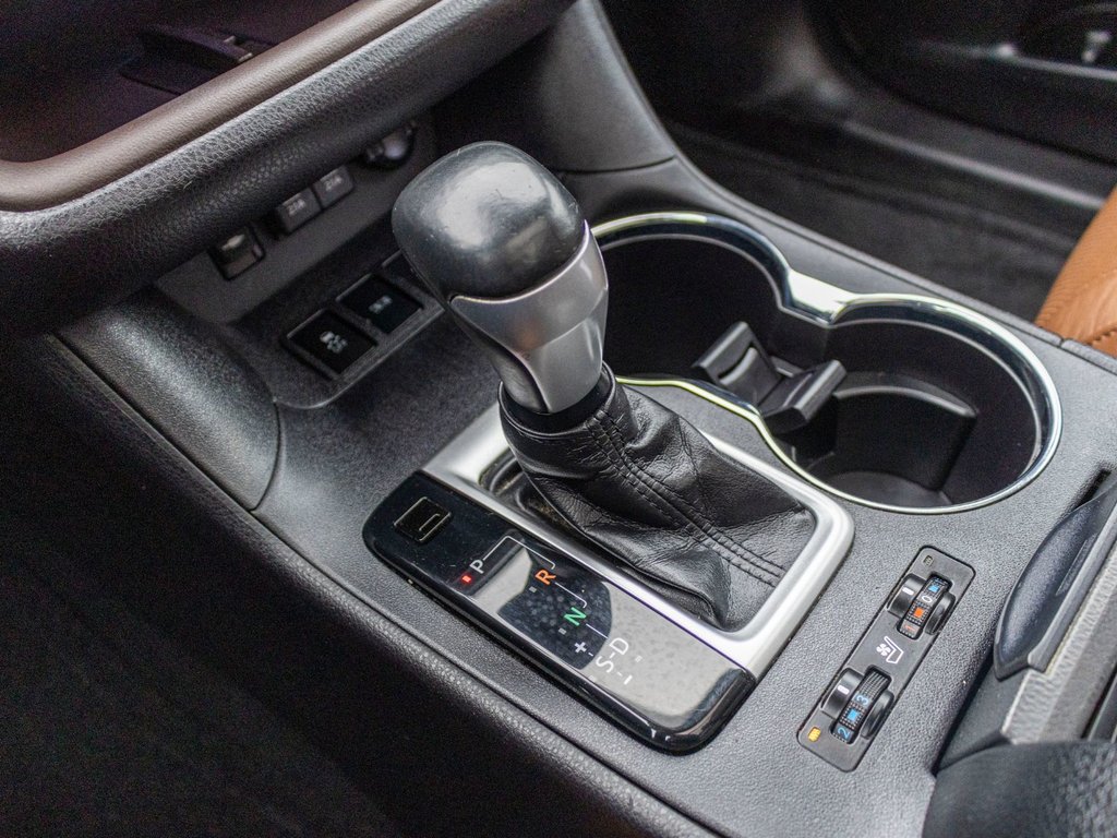 2019 Toyota Highlander Limited**JAMAIS ACCIDENTÉ + TOIT PANORAMIQUE + JBL in Charlemagne, Quebec - 15 - w1024h768px
