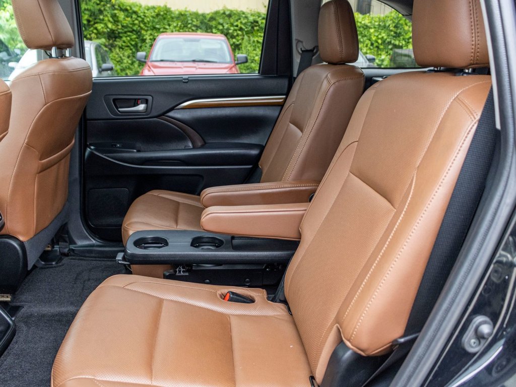 2019 Toyota Highlander Limited**JAMAIS ACCIDENTÉ + TOIT PANORAMIQUE + JBL in Charlemagne, Quebec - 32 - w1024h768px