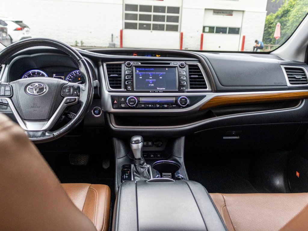 2019 Toyota Highlander Limited**JAMAIS ACCIDENTÉ + TOIT PANORAMIQUE + JBL in Charlemagne, Quebec - 24 - w1024h768px