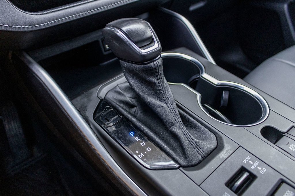 2020 Toyota Highlander XLE in Charlemagne, Quebec - 14 - w1024h768px