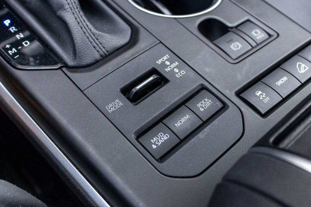 2020 Toyota Highlander XLE in Charlemagne, Quebec - 15 - w1024h768px