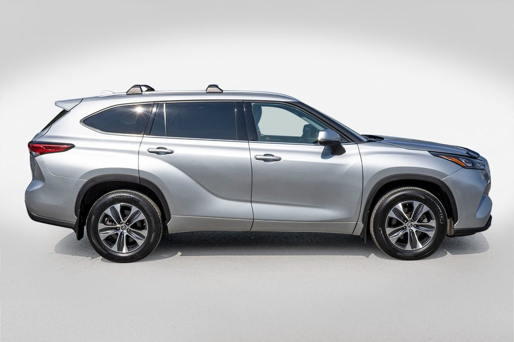2020 Toyota Highlander XLE in Charlemagne, Quebec - 6 - w1024h768px