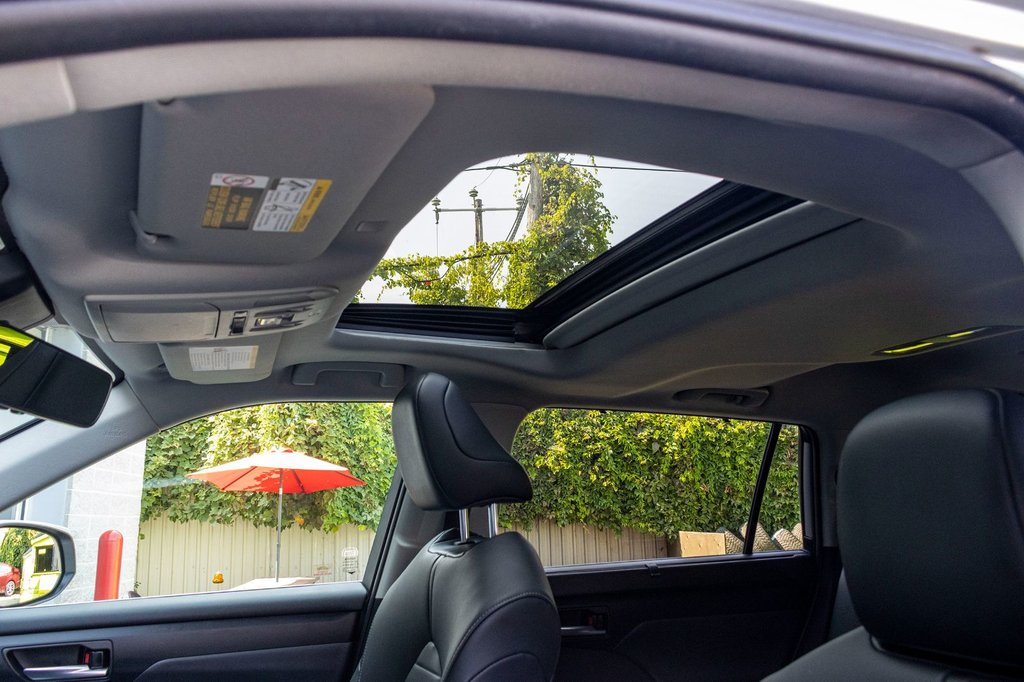 2020 Toyota Highlander XLE in Charlemagne, Quebec - 29 - w1024h768px