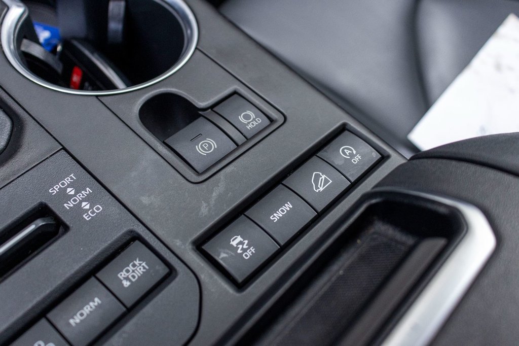 2020 Toyota Highlander XLE in Charlemagne, Quebec - 16 - w1024h768px