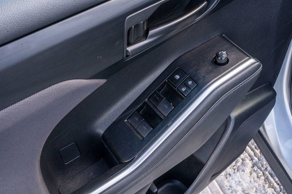 2020 Toyota Highlander Hybride LE **JAMAIS ACCIDENTÉ+CAMÉRA+8 PASSAGERS** in Charlemagne, Quebec - 22 - w1024h768px