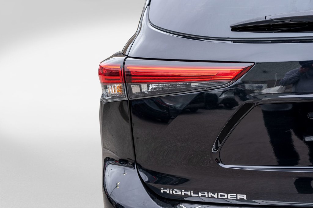 Toyota Highlander XSE **JAMAIS ACCIDENTÉ+CUIR ROUGE+TOIT+MAG 20PO** 2023 à Charlemagne, Québec - 25 - w1024h768px