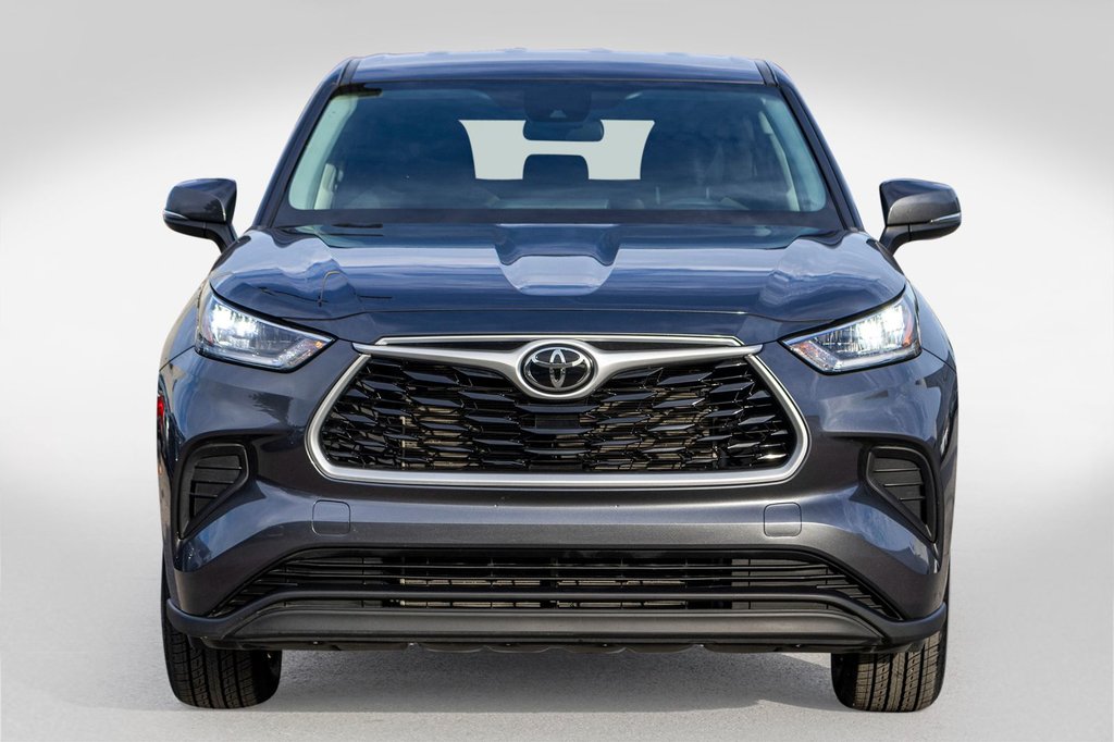 2023 Toyota Highlander LE AWD **8 PASSAGERS+SIÈGES CHAUFFANTS+MAG+CAMÉRA* in Charlemagne, Quebec - 2 - w1024h768px