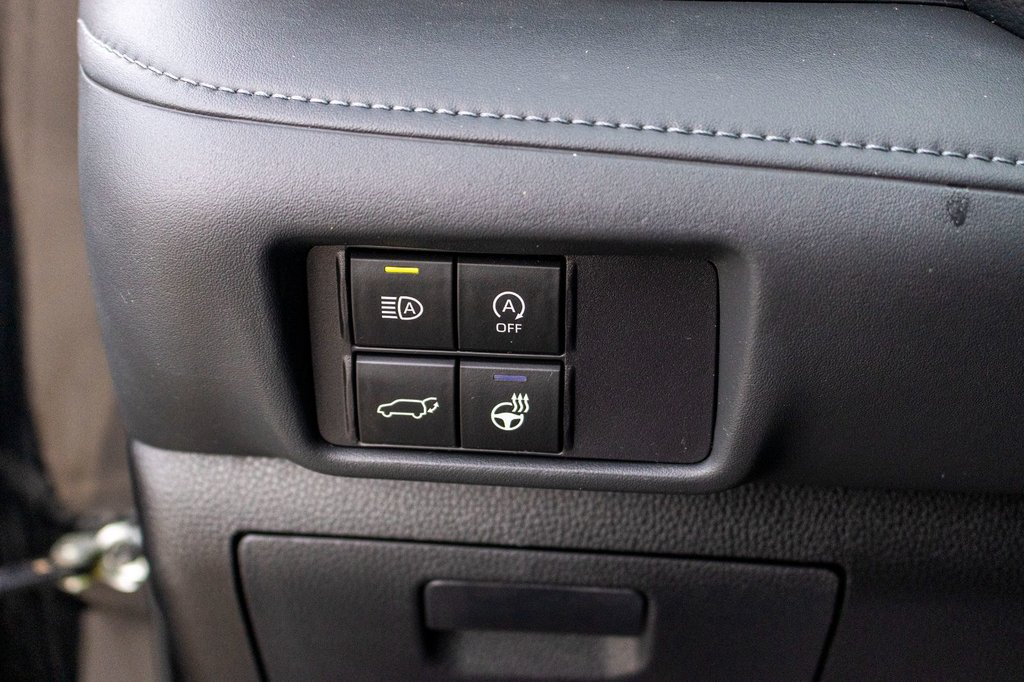 Toyota Highlander XLE AWD **JAMAIS ACCIDENTÉ+CUIR+TOIT+8 PASSAGERS** 2023 à Charlemagne, Québec - 23 - w1024h768px