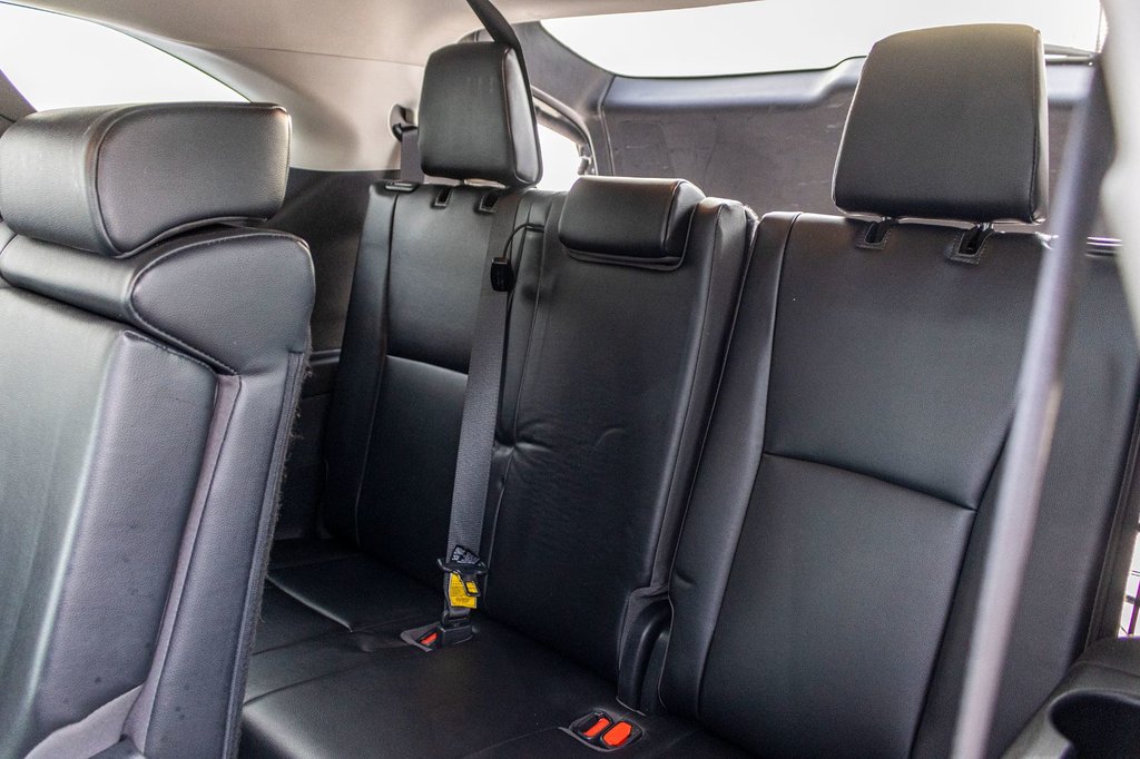 Toyota Highlander XLE AWD **JAMAIS ACCIDENTÉ+CUIR+TOIT+8 PASSAGERS** 2023 à Charlemagne, Québec - 33 - w1024h768px