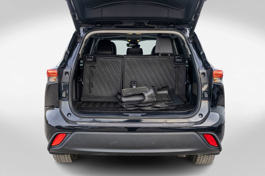 Toyota Highlander XLE AWD **JAMAIS ACCIDENTÉ+CUIR+TOIT+8 PASSAGERS** 2023 à Charlemagne, Québec - 34 - w1024h768px