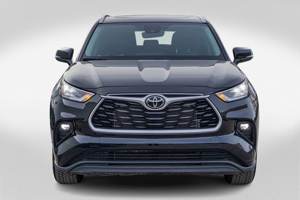 Toyota Highlander XLE AWD **JAMAIS ACCIDENTÉ+CUIR+TOIT+8 PASSAGERS** 2023 à Charlemagne, Québec - 2 - w1024h768px