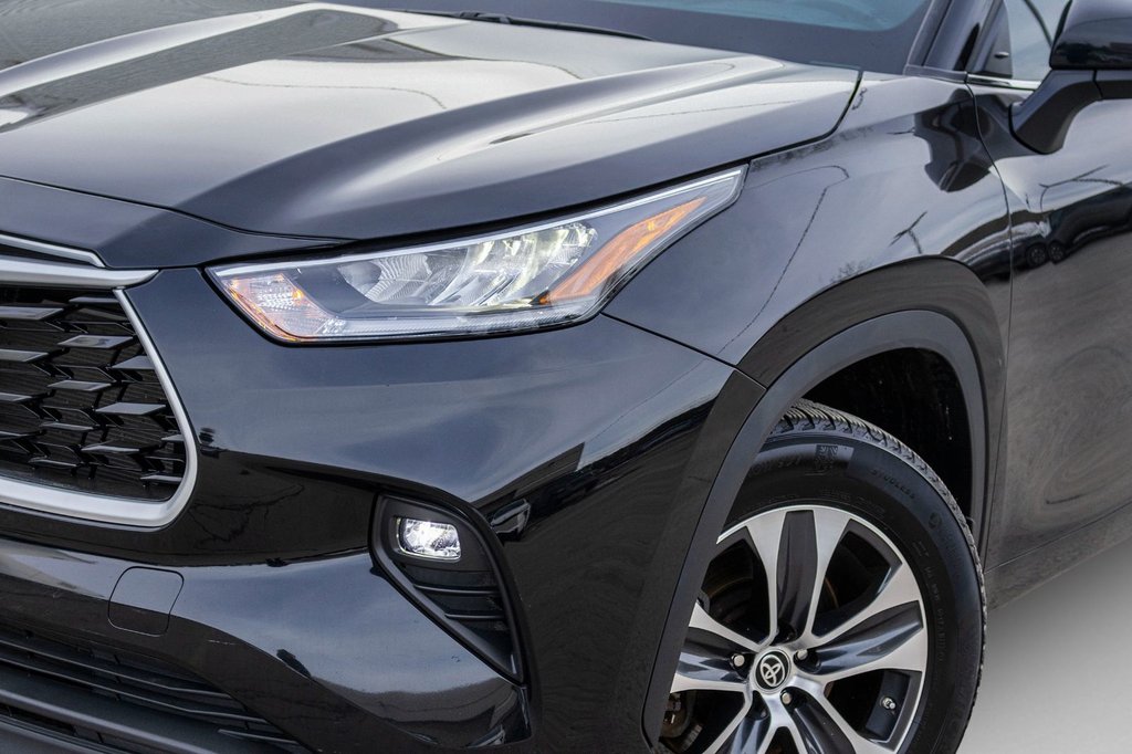 Toyota Highlander XLE AWD **JAMAIS ACCIDENTÉ+CUIR+TOIT+8 PASSAGERS** 2023 à Charlemagne, Québec - 39 - w1024h768px