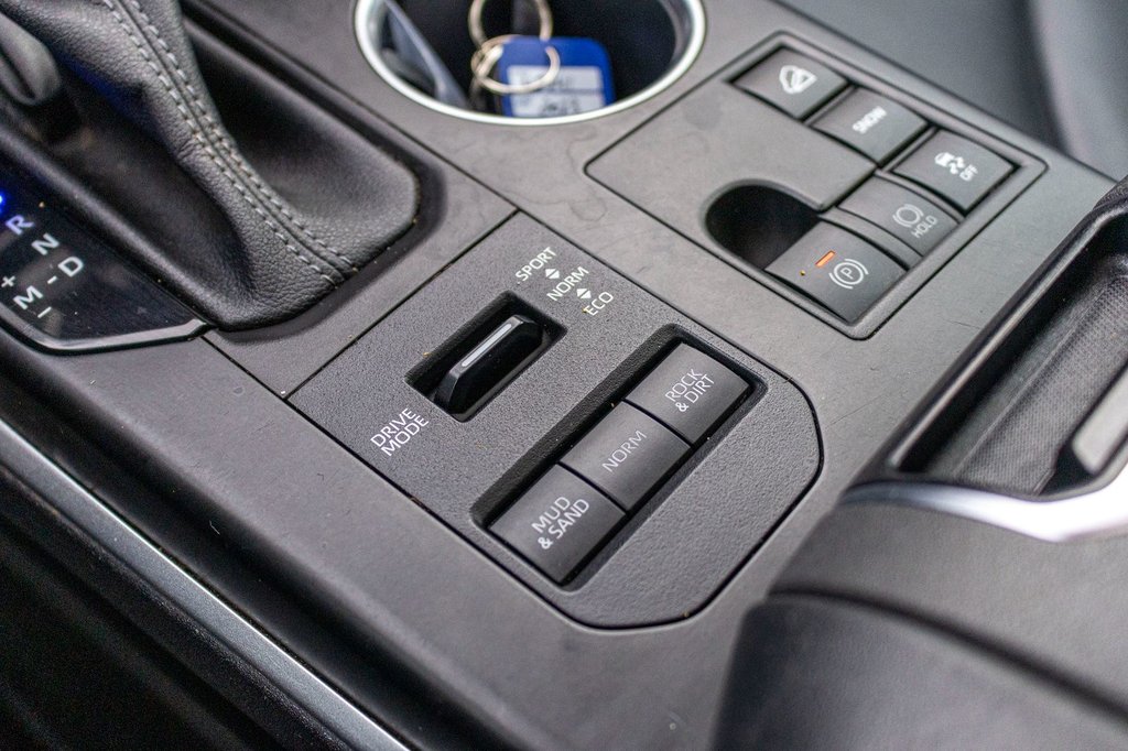 Toyota Highlander XLE AWD **JAMAIS ACCIDENTÉ+CUIR+TOIT+8 PASSAGERS** 2023 à Charlemagne, Québec - 16 - w1024h768px