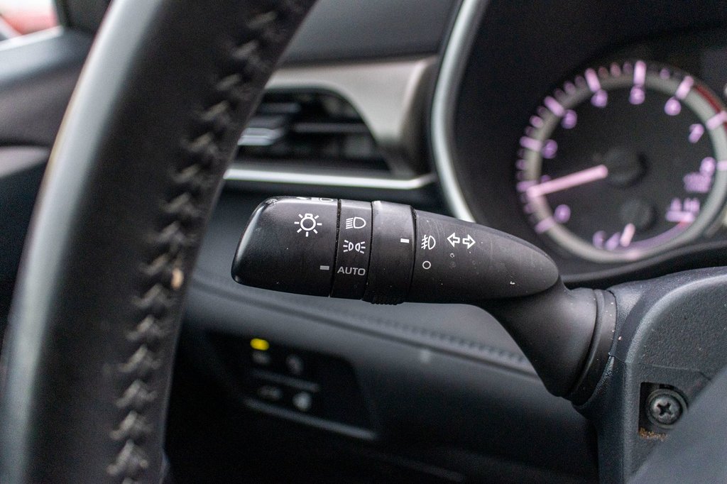 Toyota Highlander XLE AWD **JAMAIS ACCIDENTÉ+CUIR+TOIT+8 PASSAGERS** 2023 à Charlemagne, Québec - 20 - w1024h768px