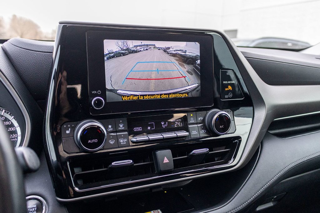 Toyota Highlander XLE AWD **JAMAIS ACCIDENTÉ+CUIR+TOIT+8 PASSAGERS** 2023 à Charlemagne, Québec - 18 - w1024h768px