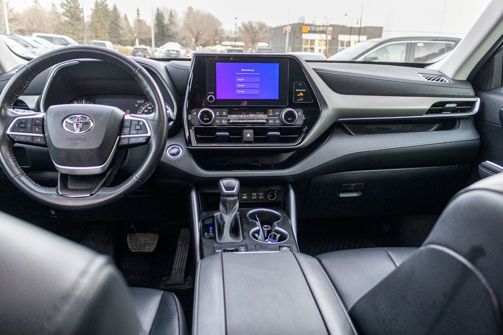 Toyota Highlander XLE AWD **JAMAIS ACCIDENTÉ+CUIR+TOIT+8 PASSAGERS** 2023 à Charlemagne, Québec - 24 - w1024h768px