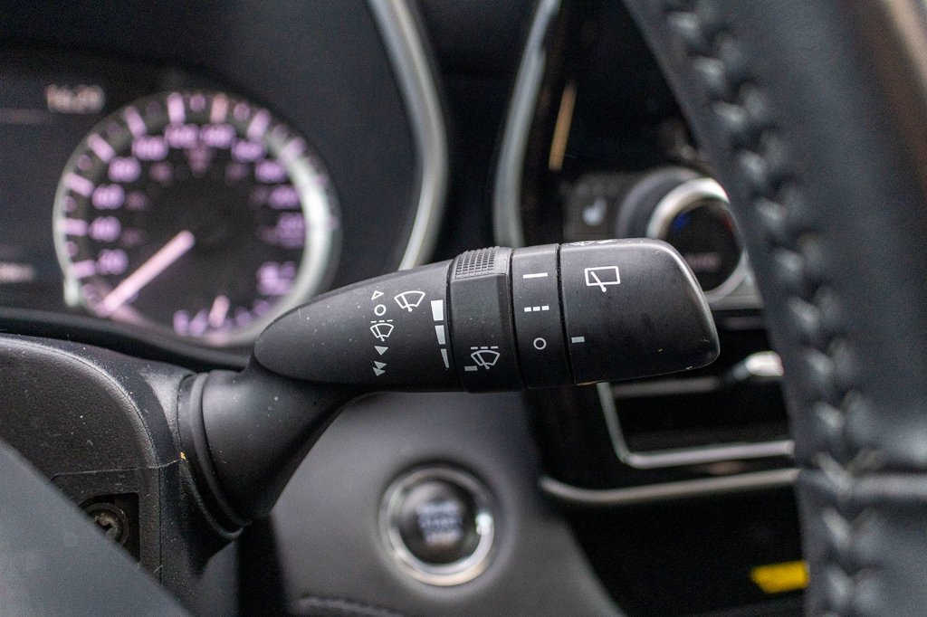 Toyota Highlander XLE AWD **JAMAIS ACCIDENTÉ+CUIR+TOIT+8 PASSAGERS** 2023 à Charlemagne, Québec - 21 - w1024h768px