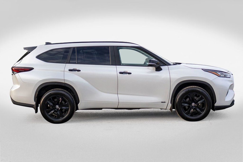 2024 Toyota Highlander Hybride XLE NIGHTSHADE **RARE*JAMAIS ACCIDENTÉ+CUIR+TOIT** in Charlemagne, Quebec - 6 - w1024h768px
