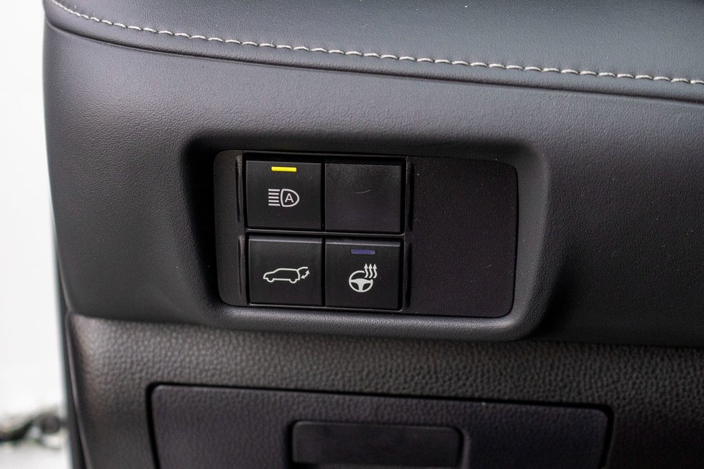 2024 Toyota Highlander Hybride XLE NIGHTSHADE **RARE*JAMAIS ACCIDENTÉ+CUIR+TOIT** in Charlemagne, Quebec - 23 - w1024h768px