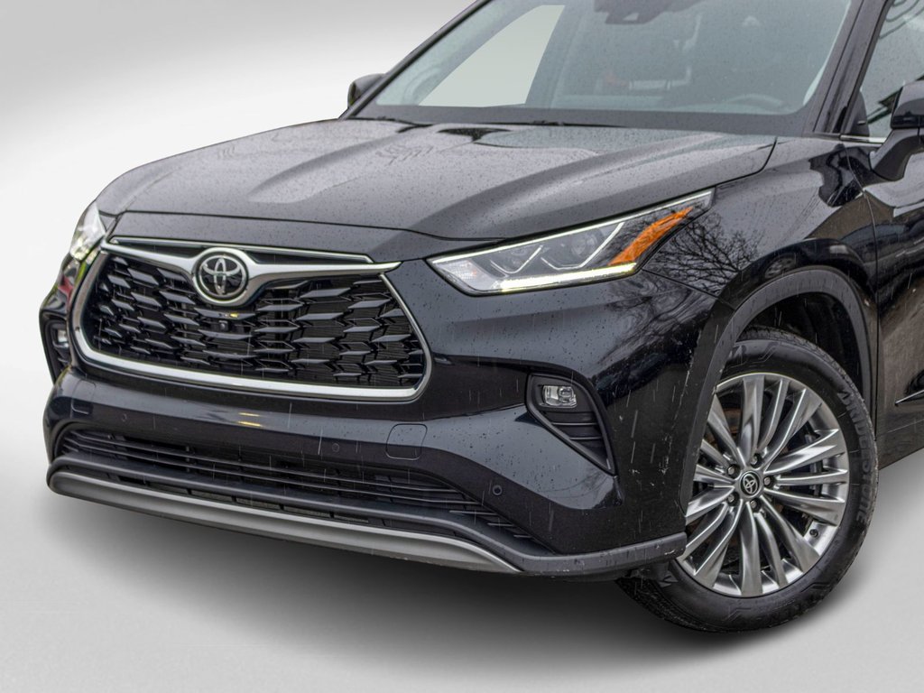 2024 Toyota Highlander PLATINUM **JAMAIS ACCIDENTÉ+CUIR+TOIT PANO+JBL** in Charlemagne, Quebec - 35 - w1024h768px