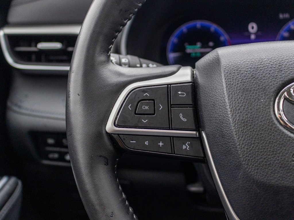 2024 Toyota Highlander PLATINUM **JAMAIS ACCIDENTÉ+CUIR+TOIT PANO+JBL** in Charlemagne, Quebec - 10 - w1024h768px