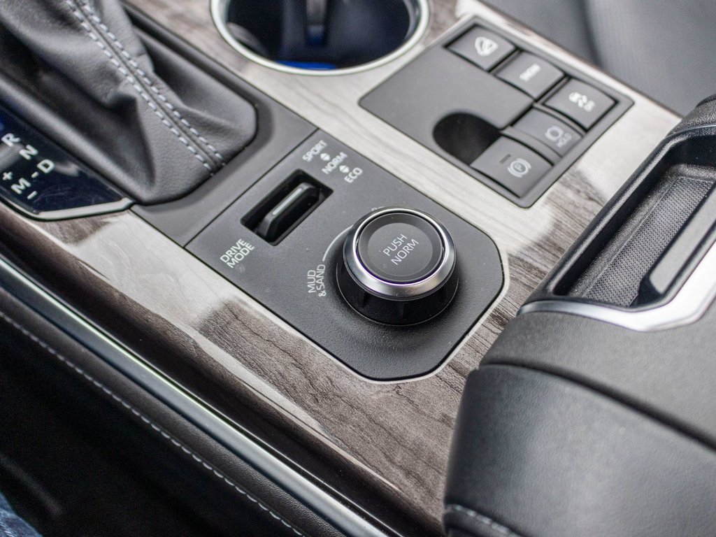 2024 Toyota Highlander PLATINUM **JAMAIS ACCIDENTÉ+CUIR+TOIT PANO+JBL** in Charlemagne, Quebec - 14 - w1024h768px