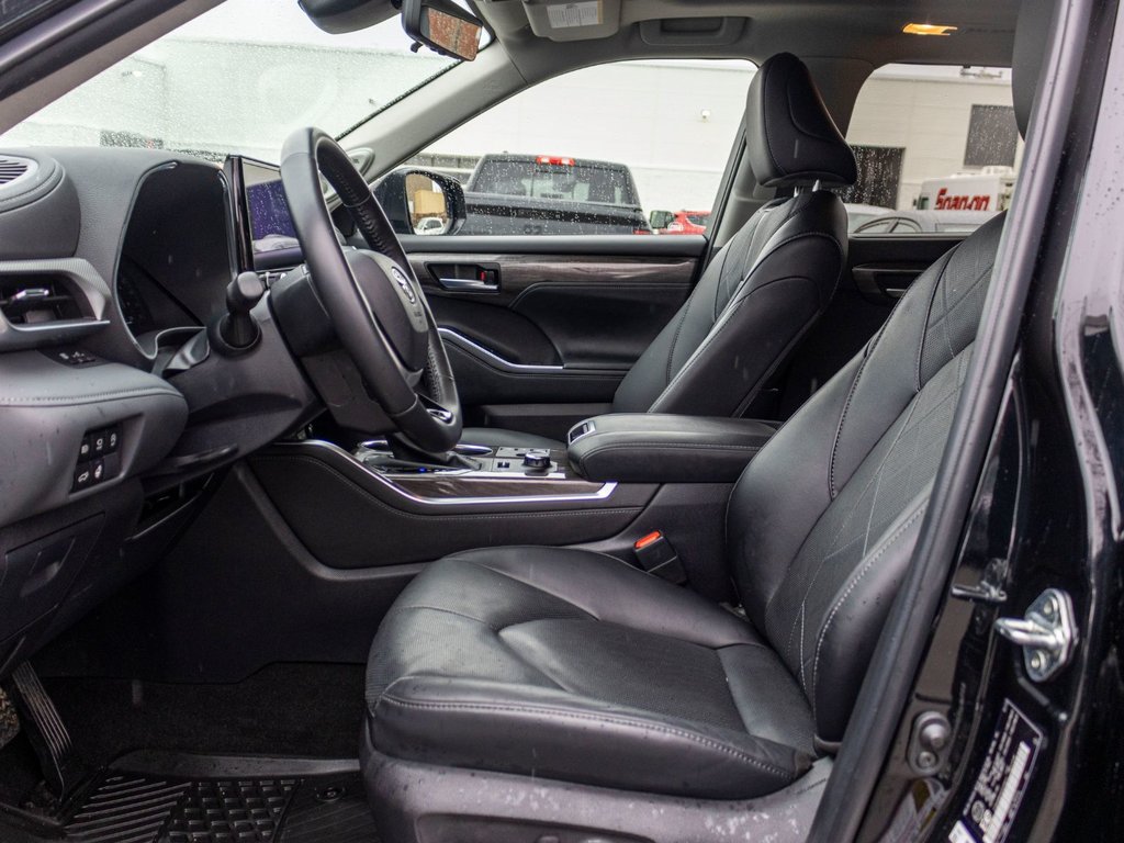 2024 Toyota Highlander PLATINUM **JAMAIS ACCIDENTÉ+CUIR+TOIT PANO+JBL** in Charlemagne, Quebec - 24 - w1024h768px