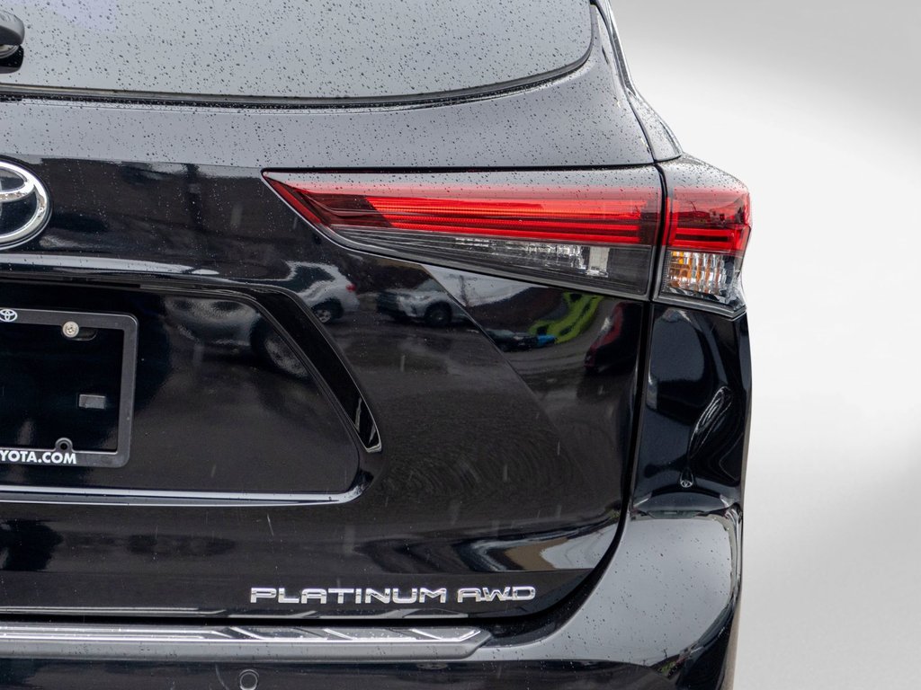 2024 Toyota Highlander PLATINUM **JAMAIS ACCIDENTÉ+CUIR+TOIT PANO+JBL** in Charlemagne, Quebec - 34 - w1024h768px