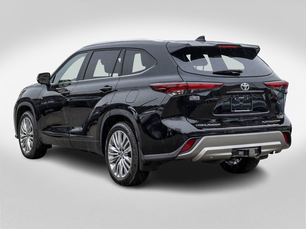 2024 Toyota Highlander PLATINUM **JAMAIS ACCIDENTÉ+CUIR+TOIT PANO+JBL** in Charlemagne, Quebec - 4 - w1024h768px