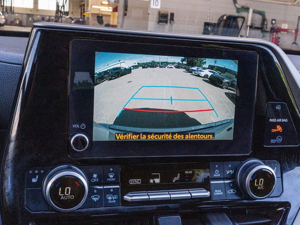2024 Toyota Highlander Hybride XLE NIGHTSHADE **CUIR+TOIT+MAG NOIR+CARPLAY** in Charlemagne, Quebec - 16 - w1024h768px